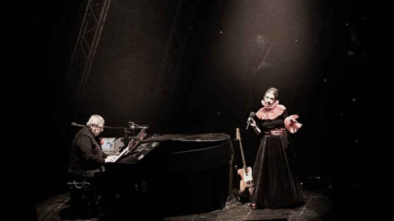 Hilda Lizarazu despide su homenaje a Charly García en Mendoza